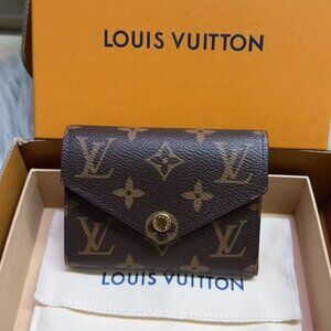 Louis Vuitton Letter Coin/Card Holder